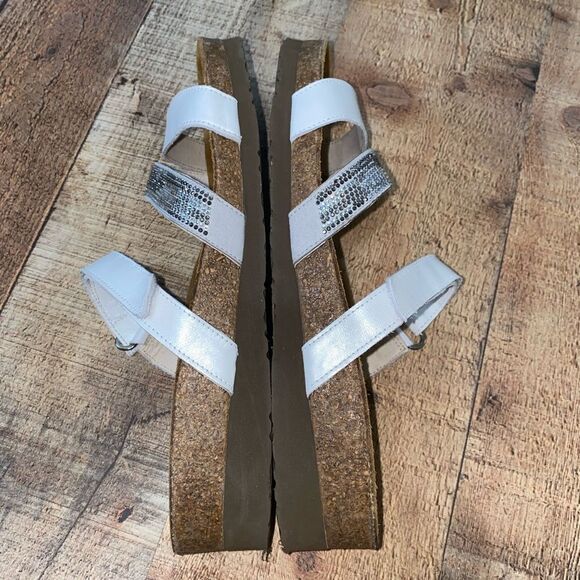 Naot Classic
Columbus/ 7219 - Picture 9 of 12